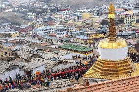 Buddhist festival at Langmu Temple in Gannan