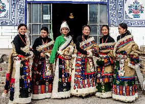 Tibetan Women in Zakana
