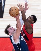 (SP)CANADA-TORONTO-BASKETBALL-NBA-RAPTORS VS MAVERICKS