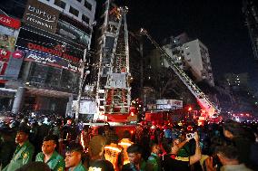 At Least 43 Dead In Building Blaze - Dhaka