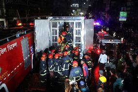 At Least 43 Dead In Building Blaze - Dhaka