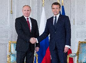 Putin Says West Risks Nuclear War In Response To Macron