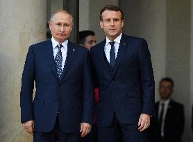 Putin Says West Risks Nuclear War In Response To Macron