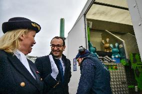 Thomas Cazenave Visits The Interior Surveillance Brigade - Aulnay-Sous-Bois