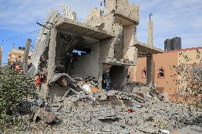 MIDEAST-GAZA-RAFAH-ISRAEL-AIRSTRIKE-AFTERMATH