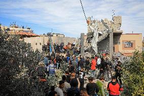 MIDEAST-GAZA-RAFAH-ISRAEL-AIRSTRIKE-AFTERMATH