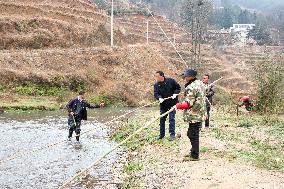 River Cleaning in Guizhou