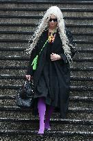 PFW - Vivienne Westwood Womenswear Fall/Winter 2024-2025 - Arrivals NB