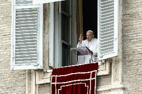 Pope Francis Angelus Prayer - Vatican