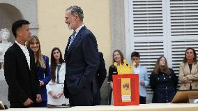 King Felipe Meets The ‘Que Es Un Rey Para Ti’ Contest Winners - Madrid