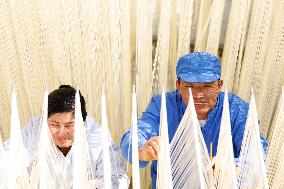Hollow Hanging Noodles Production in Suqian