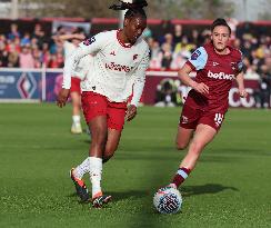 West Ham United v Manchester United - Barclays Women's Super League