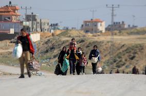MIDEAST-GAZA-KHAN YOUNIS-EVACUATION