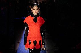 PFW - Eve Gilles Models For Pierre Cardin