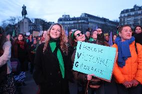 France Makes Abortion A Constitutional Right - Paris