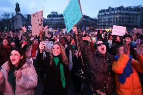 France Makes Abortion A Constitutional Right - Paris