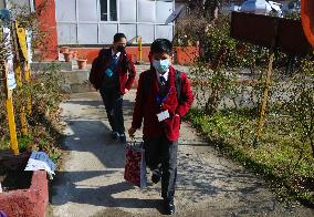 Back To School In Kashmir - India