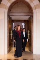 King of Jordan Besows Grand Cordon on Queen Rania - Amman