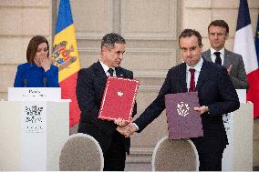 President Macron And Moldova's President Sandu Press Conference - Paris