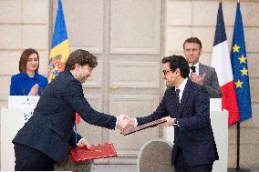 President Macron And Moldova's President Sandu Press Conference - Paris