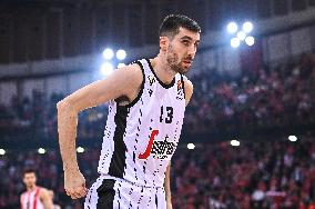 Olympiacos Piraeus v Virtus Segafredo Bologna - Turkish Airlines EuroLeague