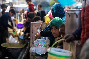 Children Face Starvation As Supplies Run Out - Gaza