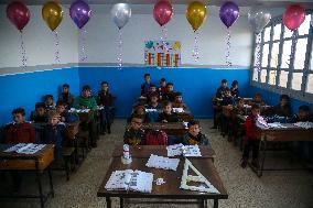UN Delegation Visits A School - Idlib