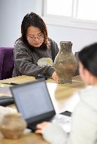 CHINA-SHAANXI-FEMALE ARCHAEOLOGISTS(CN)