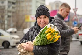 RUSSIA-VLADIVOSTOK-INT'L WOMEN'S DAY-FLOWERS