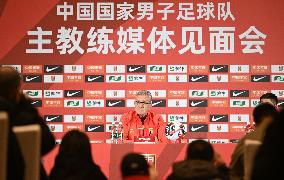 (SP)CHINA-TIANJIN-FOOTBALL-CHINESE NATIONAL TEAM-HEAD COACH-PRESS CONFERENCE (CN)