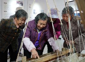 CHINA-SHANGHAI-INTANGIBLE CULTURAL HERITAGE-DYEING AND WEAVING CRAFT(CN)