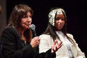 A Woman Equals A Man ? Conference - Paris