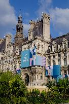 Paris 2024 Symbols On City Hall - Paris