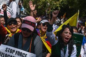 Hundreds Of Tibetans March On New Delhi