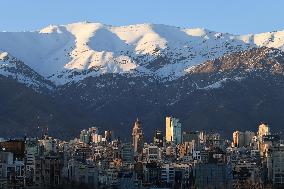 IRAN-TEHRAN-SNOW MOUNTAINS-SCENERY