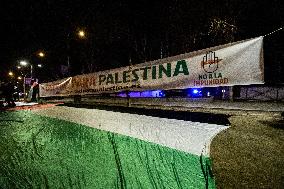 Solidarity Vigil With The People Of Palestine