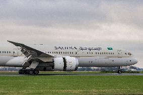 Saudi Arabia Airlines Boeing 787 Dreamliner