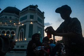 First Day Of Breaking Fast In Ramadan - Indonesia