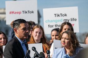 Protest Against Tik Tok’s Ban - Washington