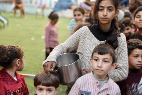 MIDEAST-GAZA CITY-RAMADAN-FOOD RELIEF