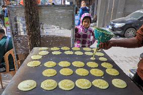 MIDEAST-GAZA-RAFAH-RAMADAN-SWEETS