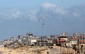 Humanitarian Aid Arrives in Gaza