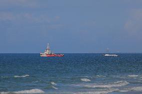 MIDEAST-GAZA-FIRST AID SHIP