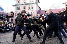 Russian Wall line fight with the fists - Moscow