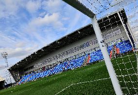 Oldham Athletic v Chesterfield - Vanarama National League