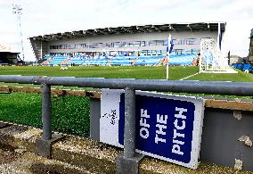 Oldham Athletic v Chesterfield - Vanarama National League