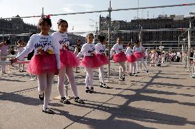 Massive Ballet Class - Mexico City
