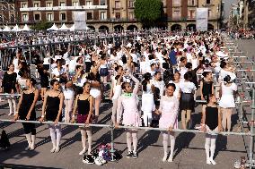 Massive Ballet Class - Mexico City