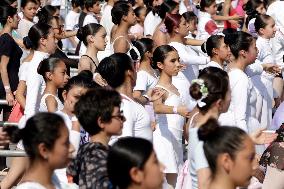 Massive Ballet Class - Mexico City