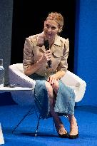 Kelly Rutherford Attends A Masterclass - Lille